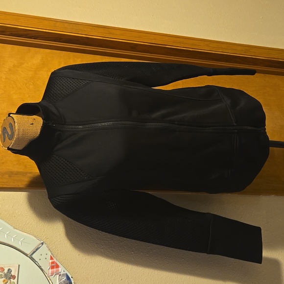 90 Degree By Reflex Jackets & Blazers - 90 Degree By Reflex Women's Black Jacket With Cool Netting Cut Outs